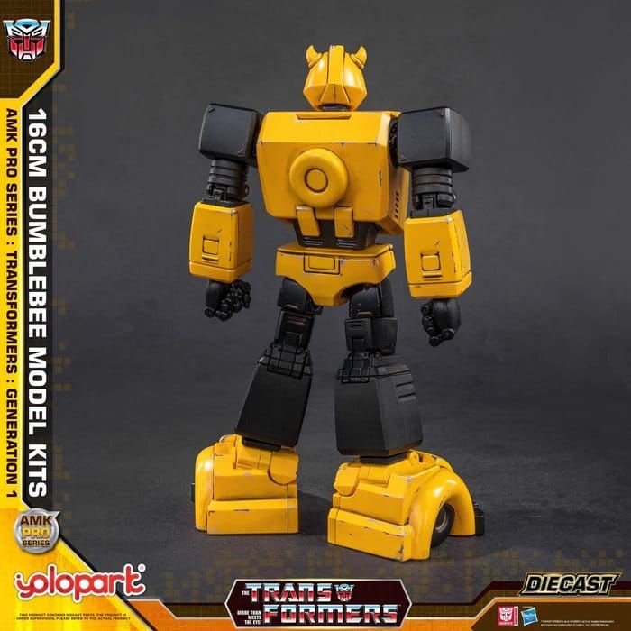 Transformers: Generation One AMK PRO Series Plastic Model Kit Bumblebee 16 cm