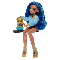 Monster High Self-Scare Secrets Doll Frankie Stein