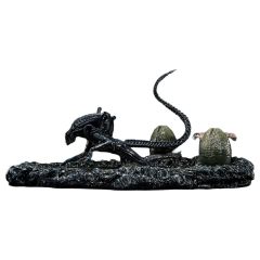 Aliens (Film) Ultimate Diorama Masterline Statue Warrior Xenomorph for Queen Alien 23 cm