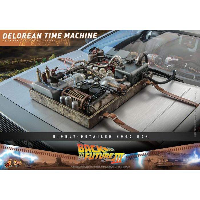 DeLorean Time Machine 1:6 Scale Figure - Hot Toys - Back to the Future 3