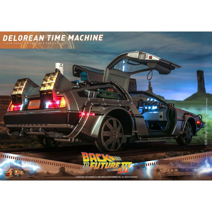 DeLorean Time Machine 1:6 Scale Figure - Hot Toys - Back to the Future 3