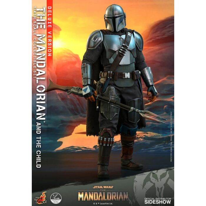 The Mandalorian and The Child Deluxe 1:4 Scale Figure - The Mandalorian - Hot Toys