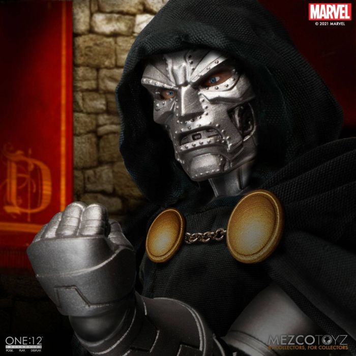 Doctor Doom Action Figure - Mezco Toys - Marvel