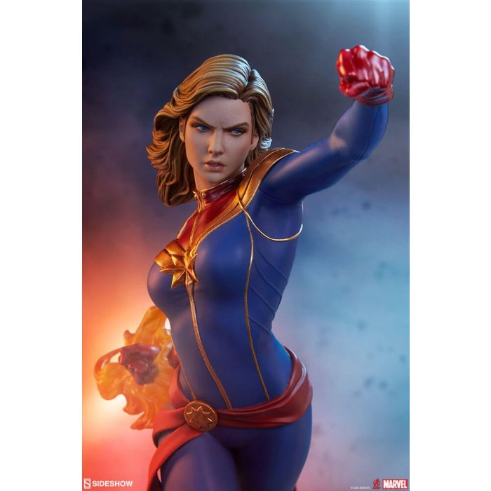 Captain Marvel fifth scale Statue - Marvel Avengers - Sideshow Collectibles