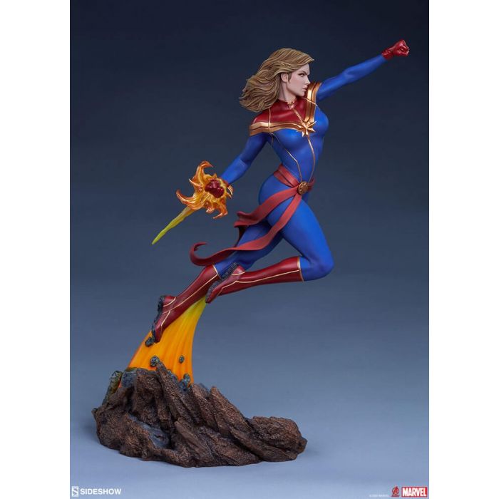 Captain Marvel fifth scale Statue - Marvel Avengers - Sideshow Collectibles