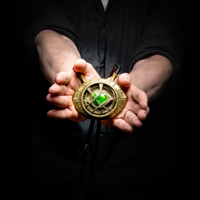 Eye of Agamotto Prop Replica - Toynk Toys - Doctor Strange