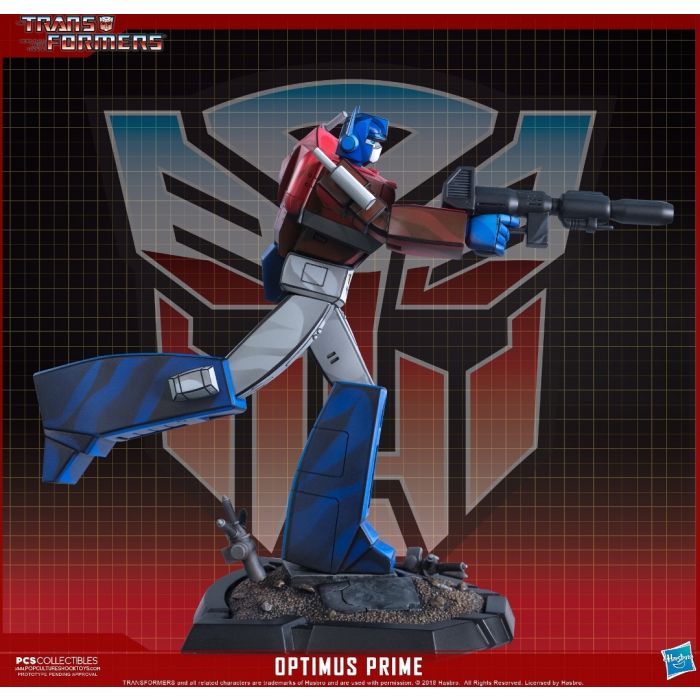 Transformers: Optimus Prime Classic Scale Statue